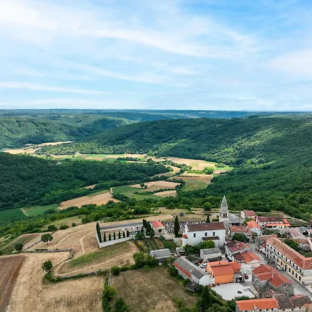 Lovor - Cozy With Heating Lejlighed *