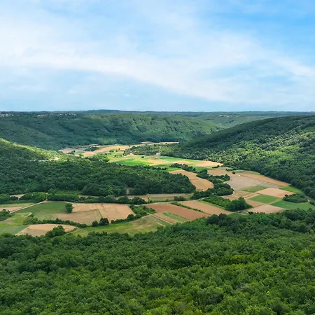 Apartment Lovor - Enjoy Springtime In Nature & Explore Istria Tinjan