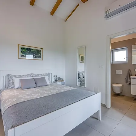 Lovor - Enjoy Springtime In Nature & Explore Istria *