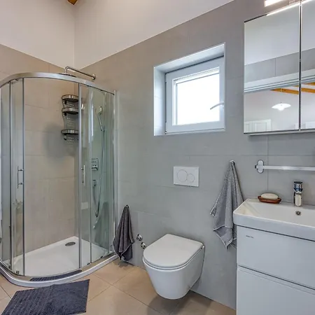 Lovor - Cozy In The Heart Of Istria *